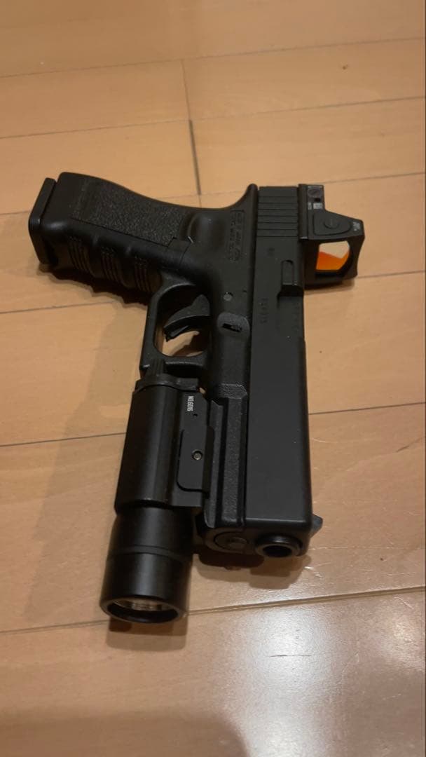 東京マルイグロック18c ガスガン　セミ、フルオート