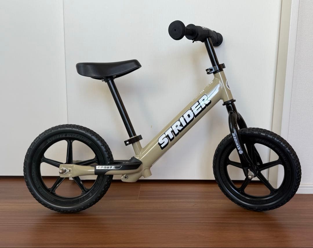 りっ 美品 ストライダー サファリ 限定色