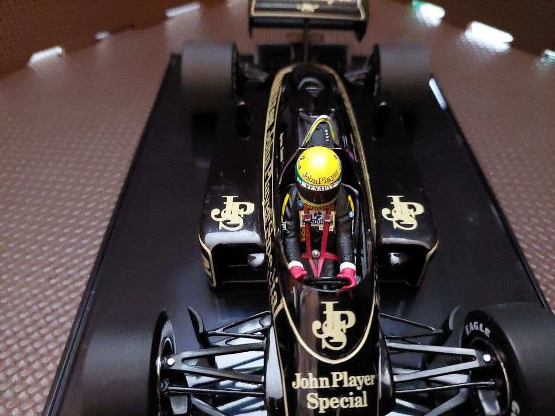ミニチャンプ 1/18 ＃１２ ロータス 97T 1985 A・セナ JPS仕様