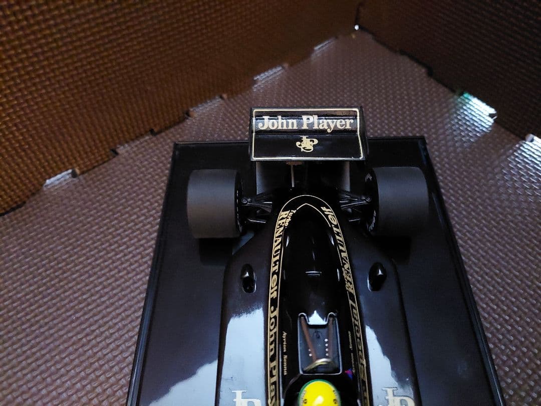 ミニチャンプ 1/18 ＃１２ ロータス 97T 1985 A・セナ JPS仕様