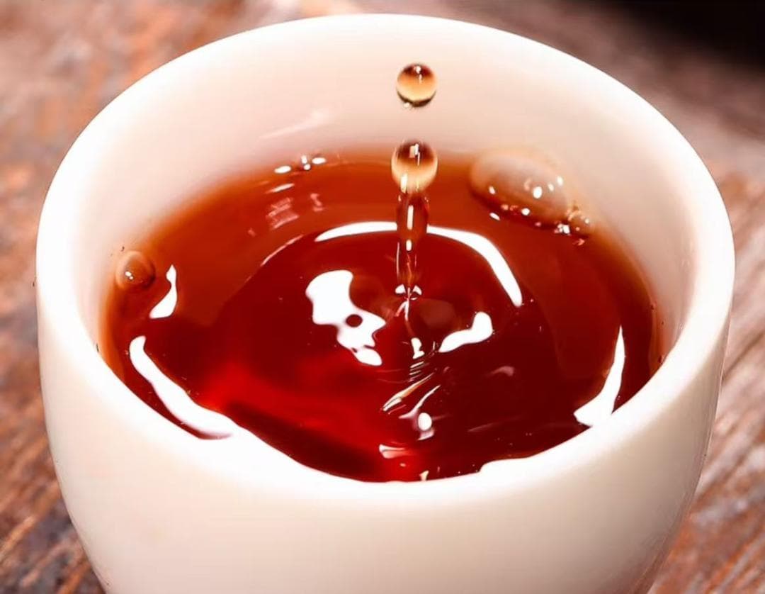 滇聘号勐海産のプーアル熟茶金芽古树茶柑