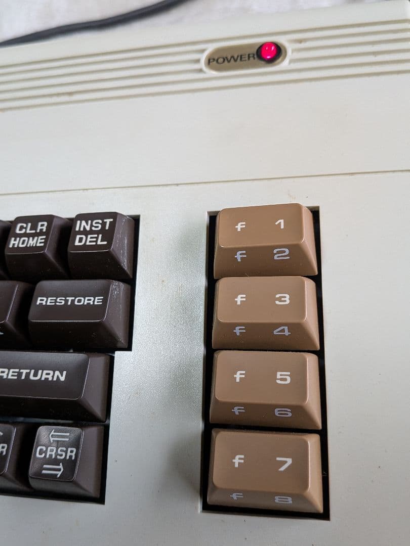 コモドールVIC−1001パソコン