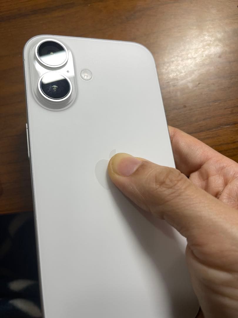 Apple iPhone 16 256GB ホワイト 94％超美品