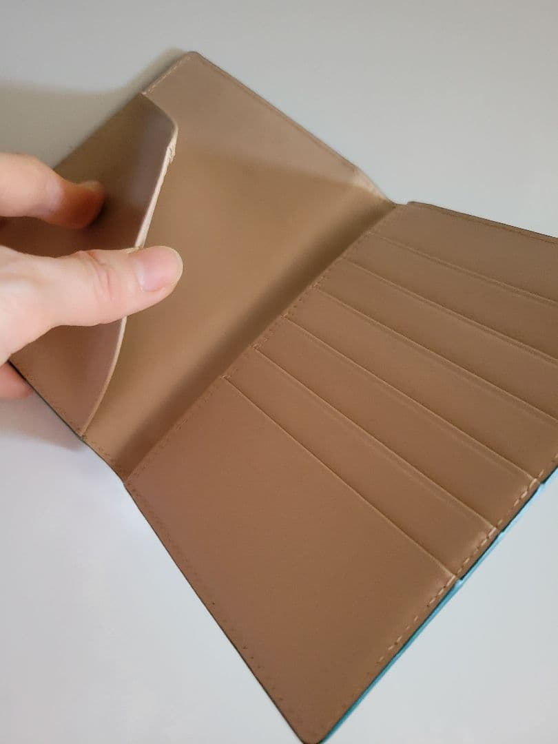 中古品 クロコダイル パスポートケース