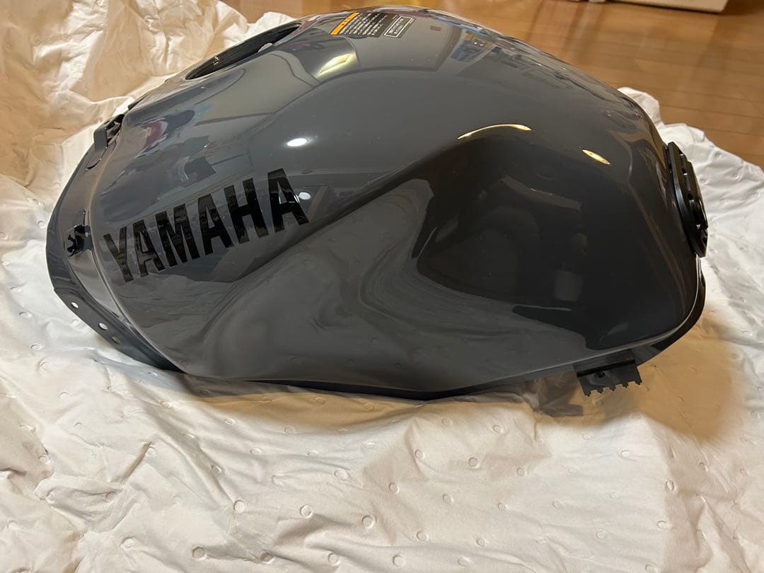 YAMAHA XSR900GP 純正タンク・タンクフロントカウル