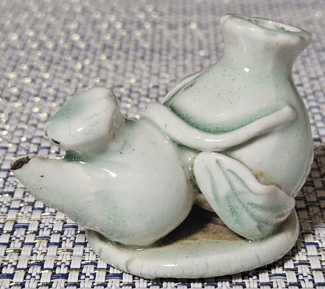 中国古美術　中国古陶磁器　明朝　明代　青白磁　影青　瓢に葉形　水滴　書道具文房具