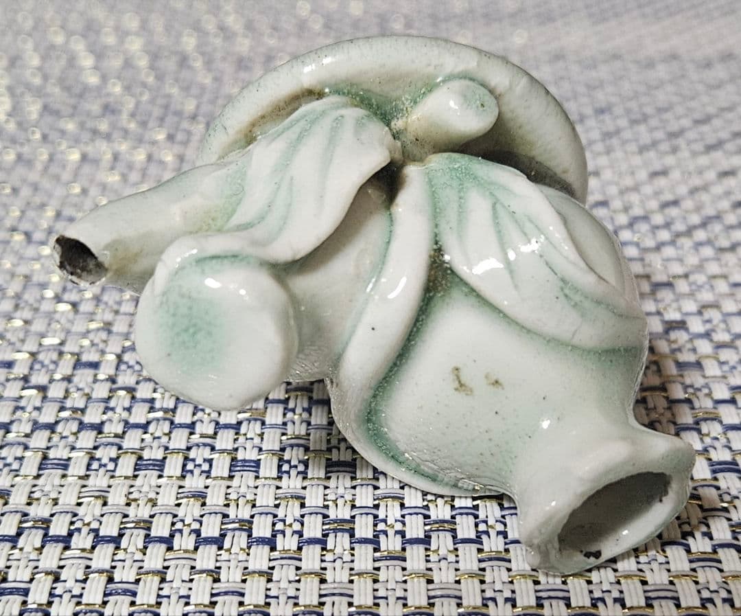 中国古美術　中国古陶磁器　明朝　明代　青白磁　影青　瓢に葉形　水滴　書道具文房具