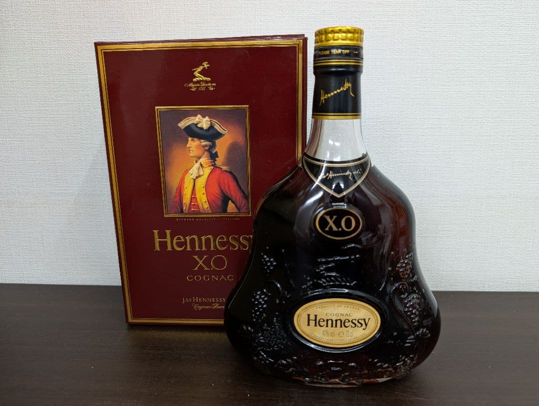 【未開封】ヘネシーXO　金キャップ　箱付き　700ml