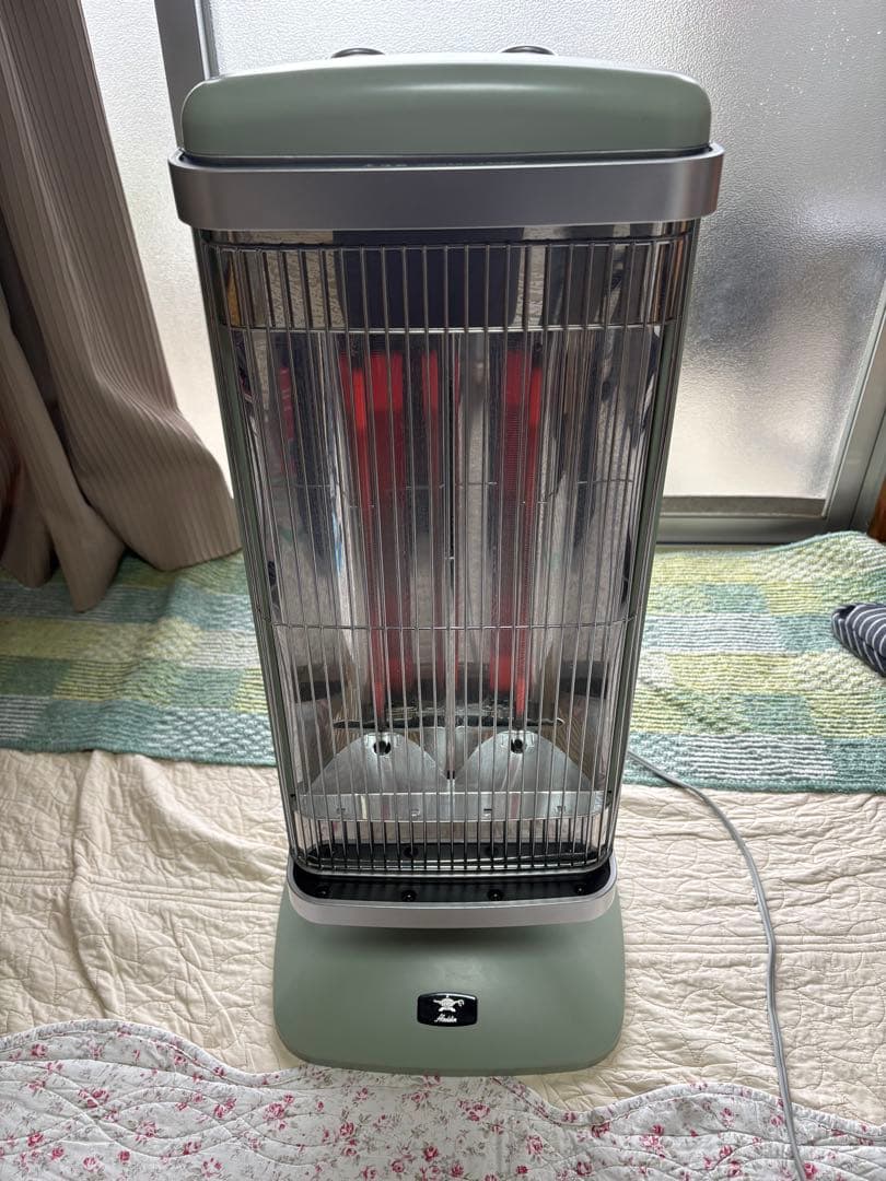 アラジン2021年製 遠赤グラファイトヒーター　グリーン　AEH-2G10AJ