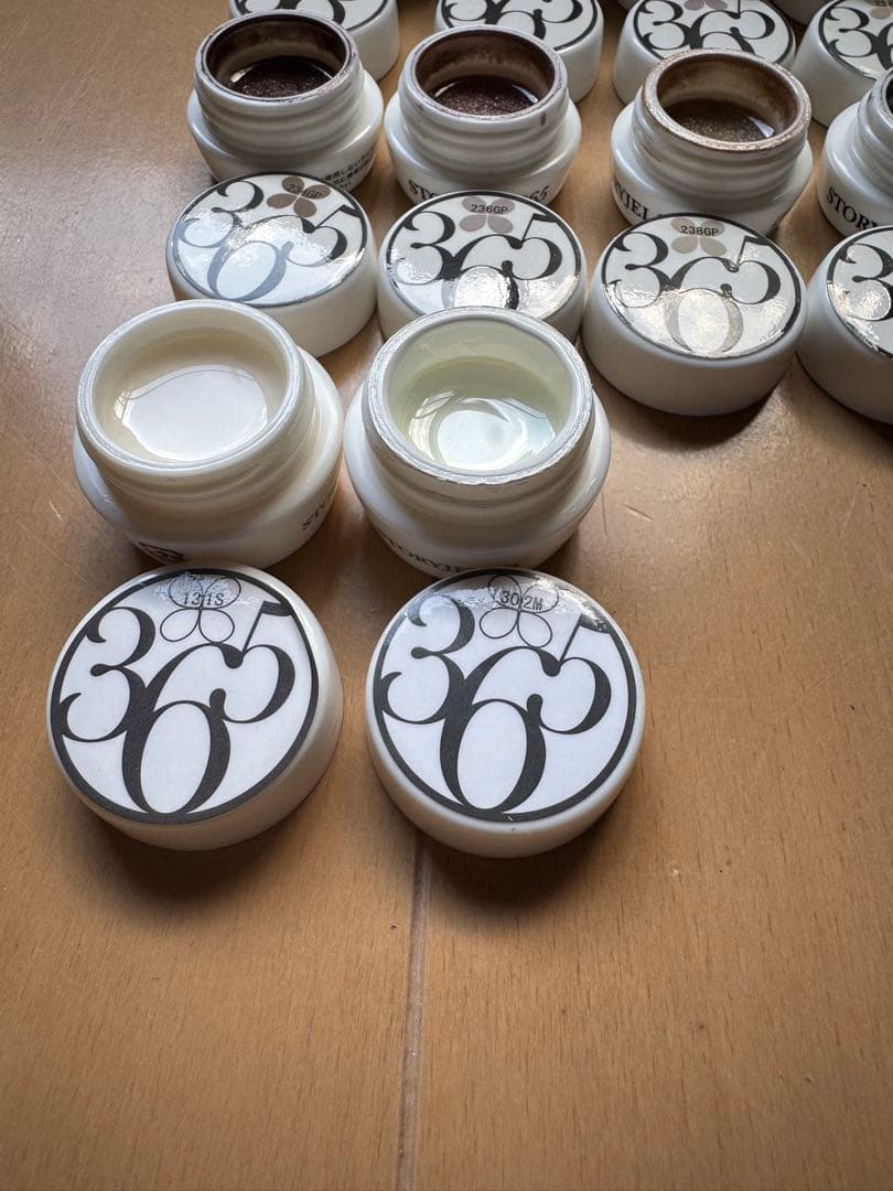 ほぼ未使用　ストーリージェル　ジェルネイル