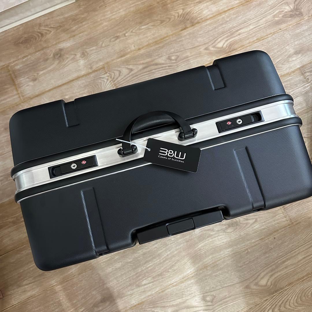 B&W 最新モデル ブロンプトン専用設計で作られたハードタイプのキャリーケース