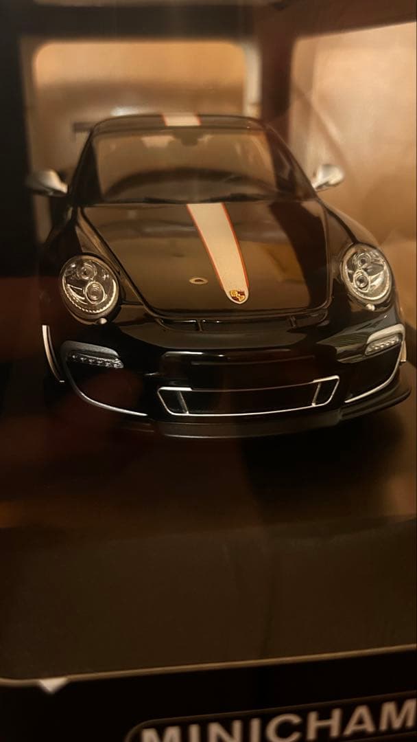 ポルシェ911 GT3 RS4.0 1/18 ミニチャンプス