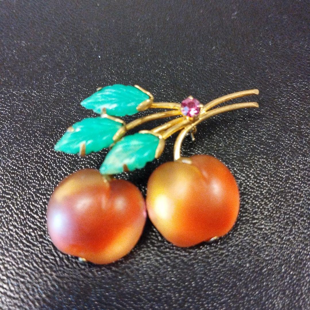 AUSTRIA フルーツ ブローチ アップル①