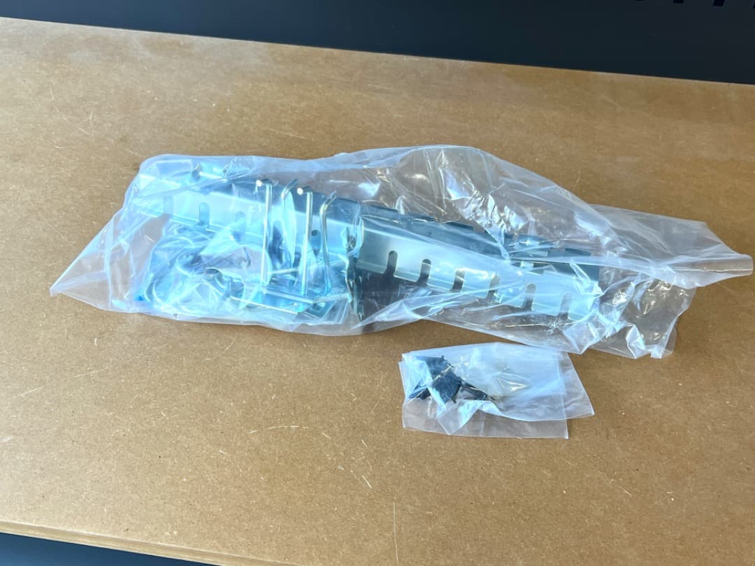 【引き取り希望】 KIKAIYA ワークテーブル バックボード付 作業台