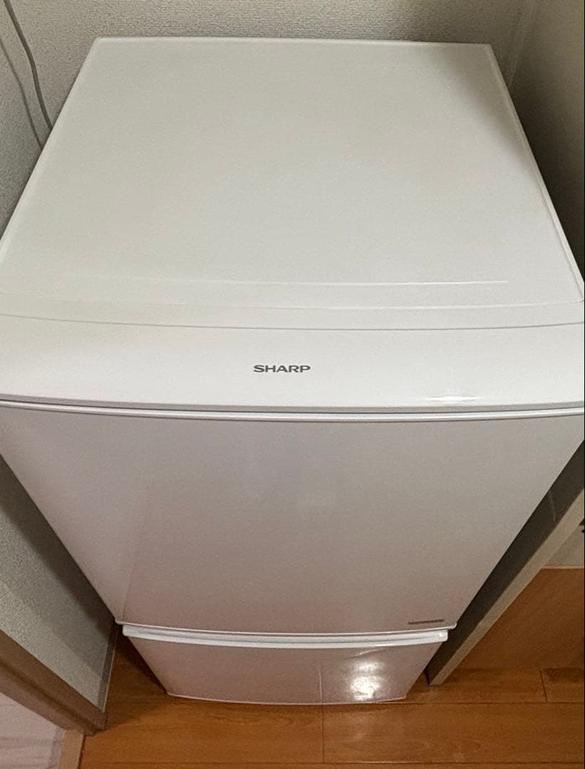 【送料込み‼️】シャープ 冷蔵庫 SJ-C14C-W 2017年製　どっちもドア