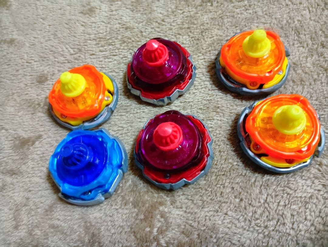 ベイブレードx　ワイバーンゲイル　レオンクロー　ヴァイパーテイル　ベイブレード