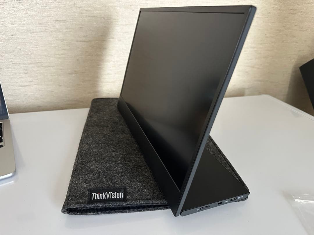 ThinkVision M15　モバイルモニター
