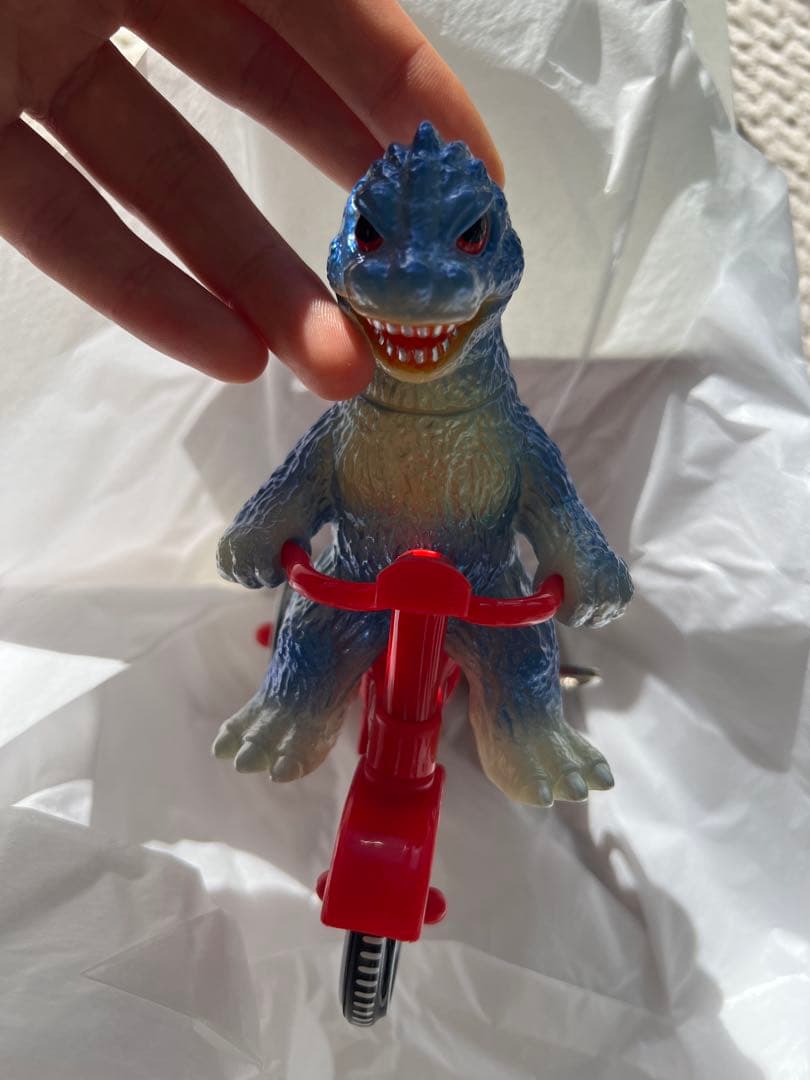 蓄光 ゴジラ三輪車 M1号 怪獣 ソフビ 新品未使用