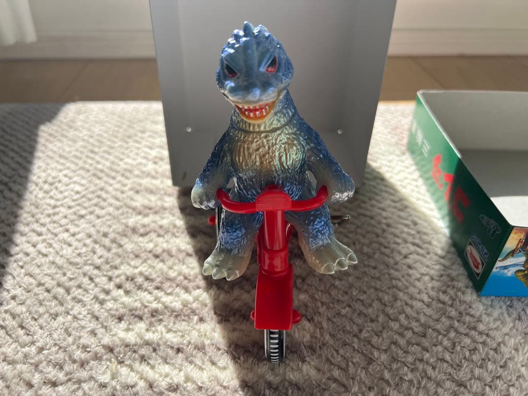 蓄光 ゴジラ三輪車 M1号 怪獣 ソフビ 新品未使用