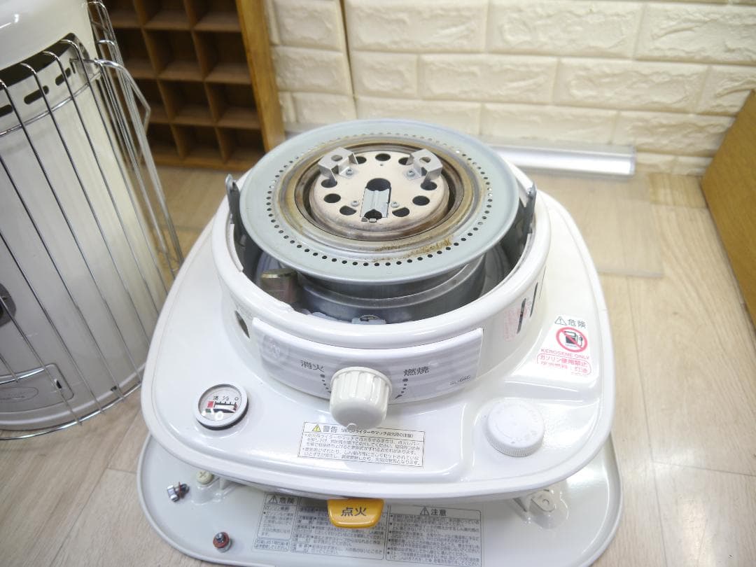 送料込◆程度良好です◆2012①◆コロナ　灯油ストーブ 円筒形 ホワイト