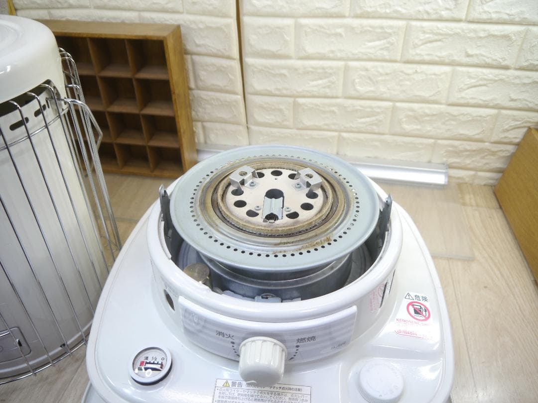 送料込◆程度良好です◆2012①◆コロナ　灯油ストーブ 円筒形 ホワイト