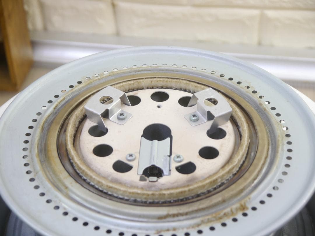 送料込◆程度良好です◆2012①◆コロナ　灯油ストーブ 円筒形 ホワイト