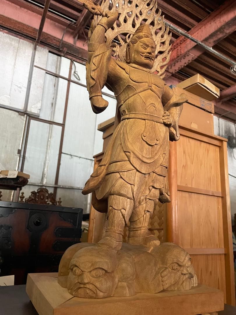 不動明王立像　２体　高さ67cm 仏教美術 仏像 木彫 寺院