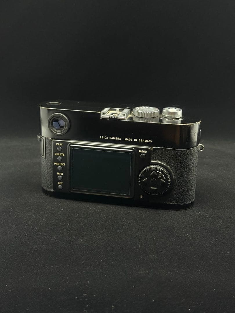 LEICA M8 + Summicron35mm(6枚玉）ツノ付き