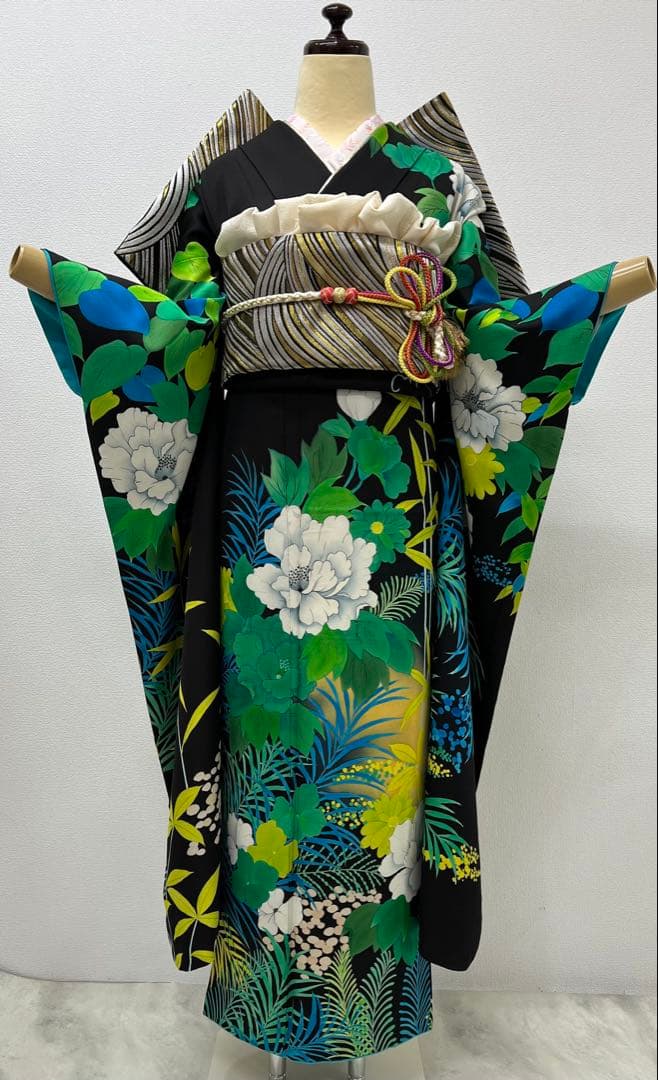 振り袖　フルセット　別誂長襦袢付　珍品　個性的　黒地　パーティー　結婚式　697