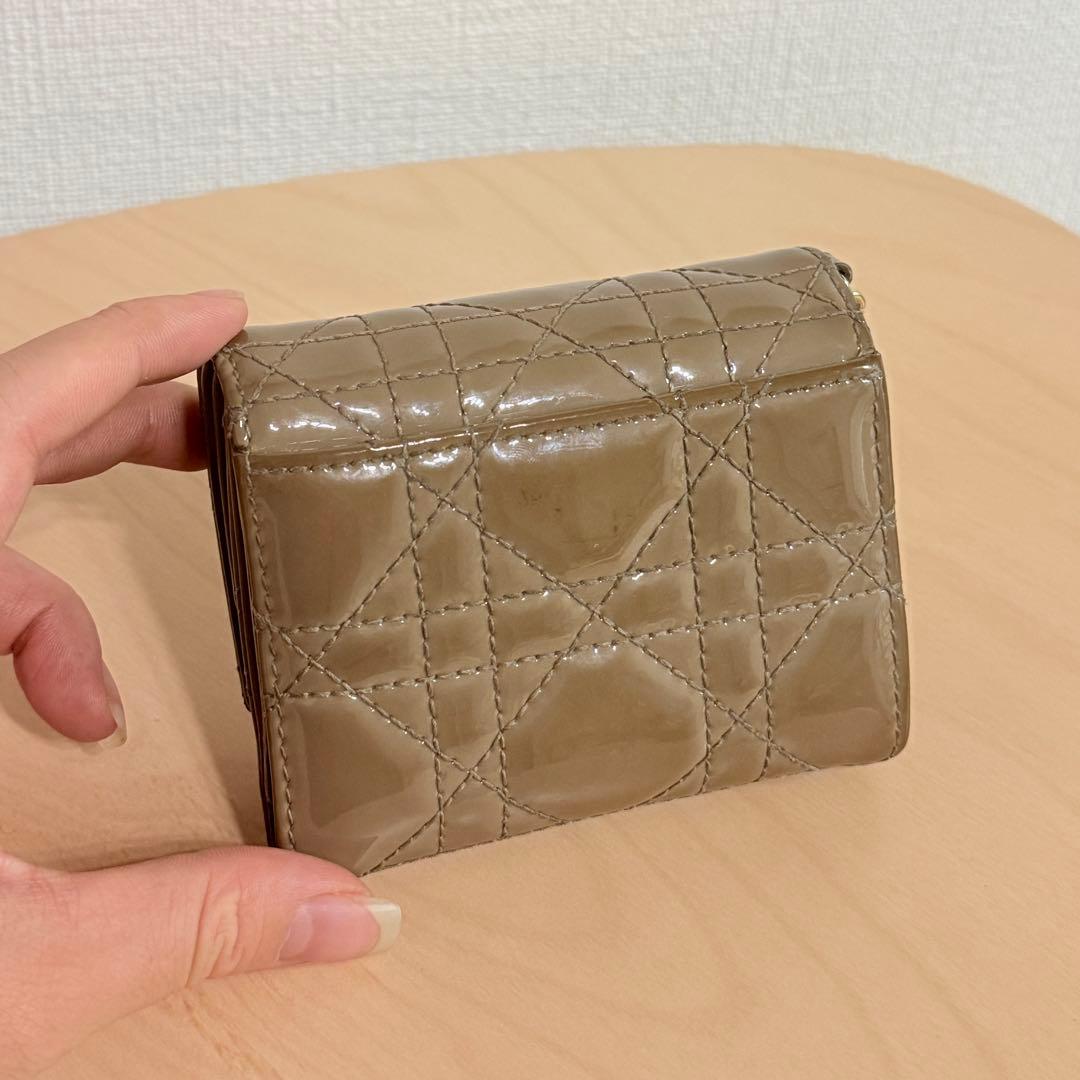 Lady Dior Lotus ウォレット　パテントカーフスキン／三つ折り財布