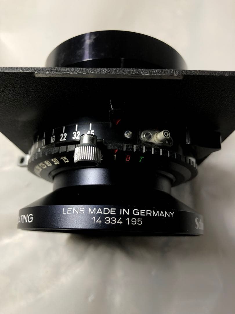 APO-SYMMAR 5.6/210 レンズ