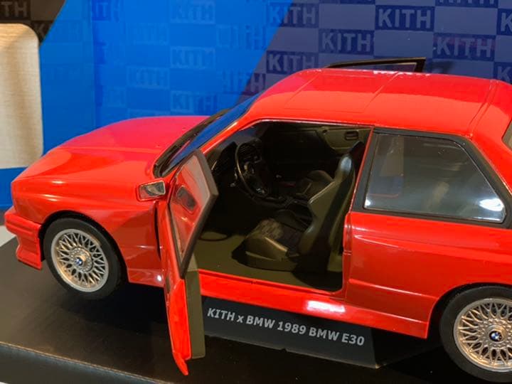Kith BMW E30 M3 18分の1 ダイキャストカー マンプロ