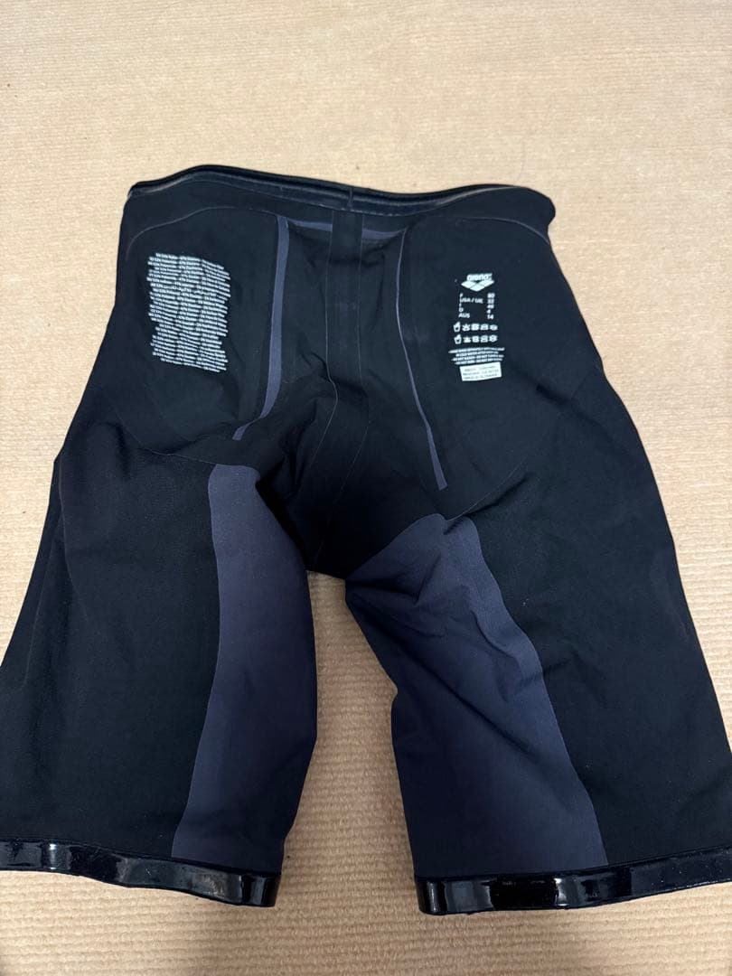 arena カーボンフレックス　競泳水着