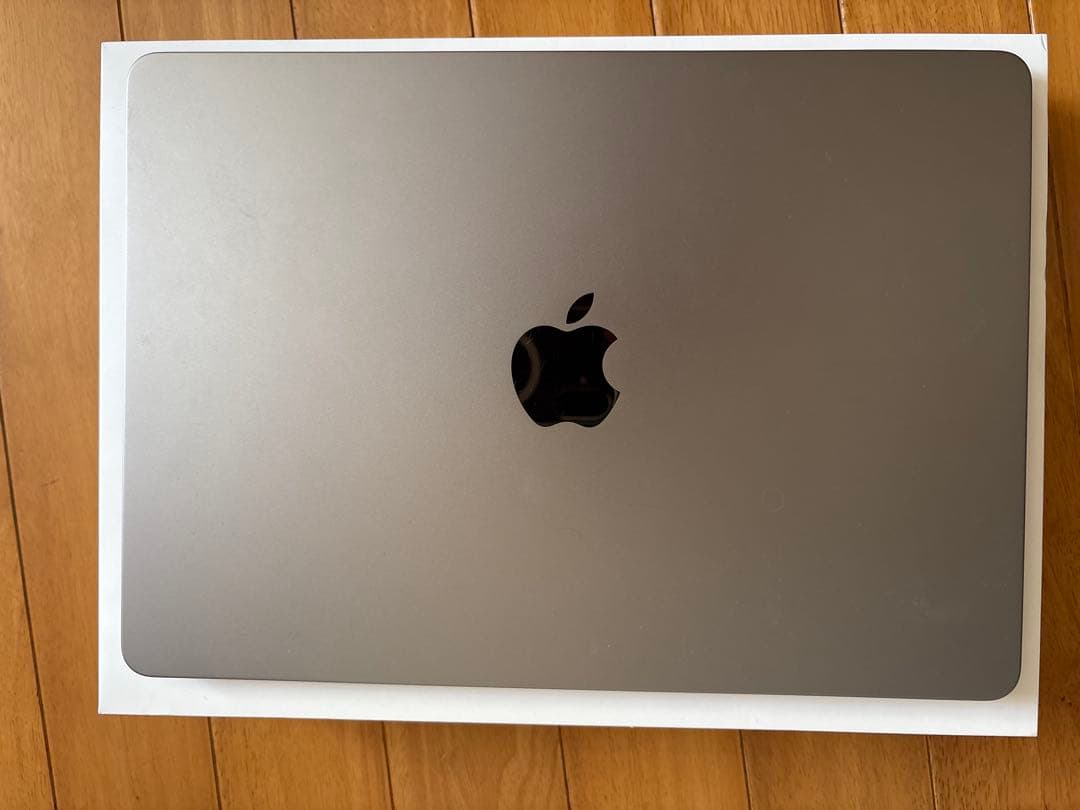 【美品：値下げ可】2022 MacBook Air M2 512GB 8GB