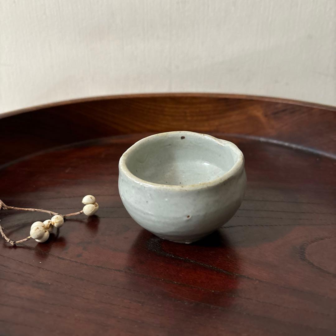 朝白磁盃　酒器　骨董　アンティーク　古美術　ぐい呑み 　検:白洲正子 秦秀雄