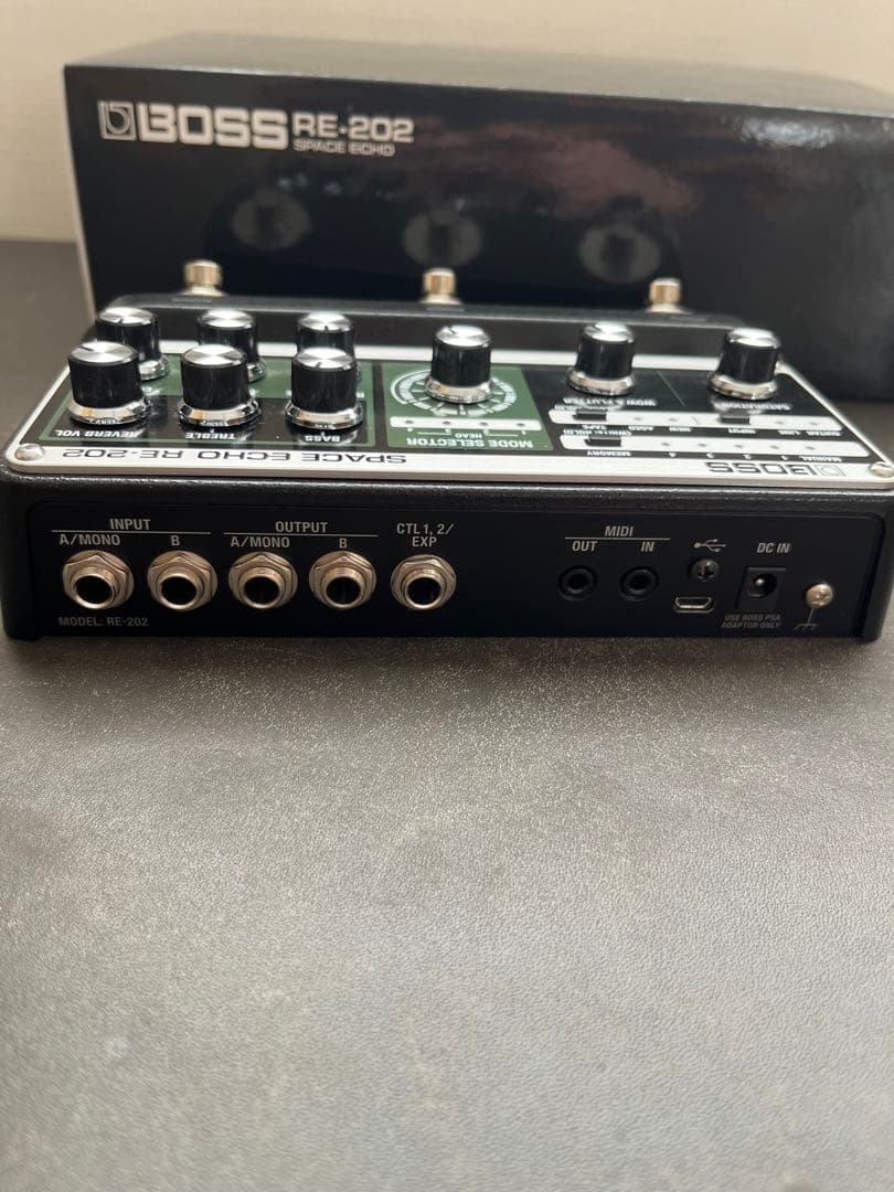 ギター BOSS RE-202