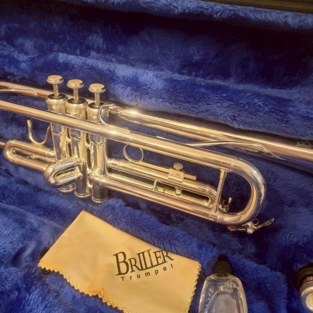 美品 Briller トランペット Glitter S ケース付き