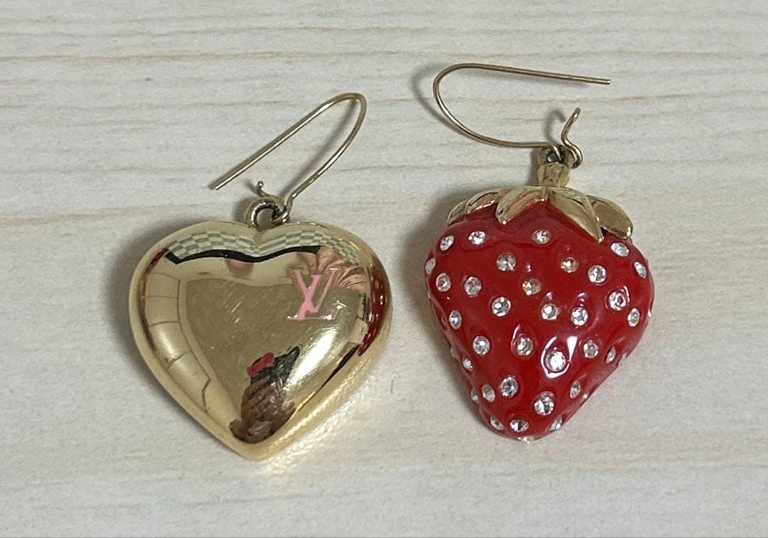 LV ルイヴィトン ピアス イチゴ&ハート ブークル ドレイユ フレーズ