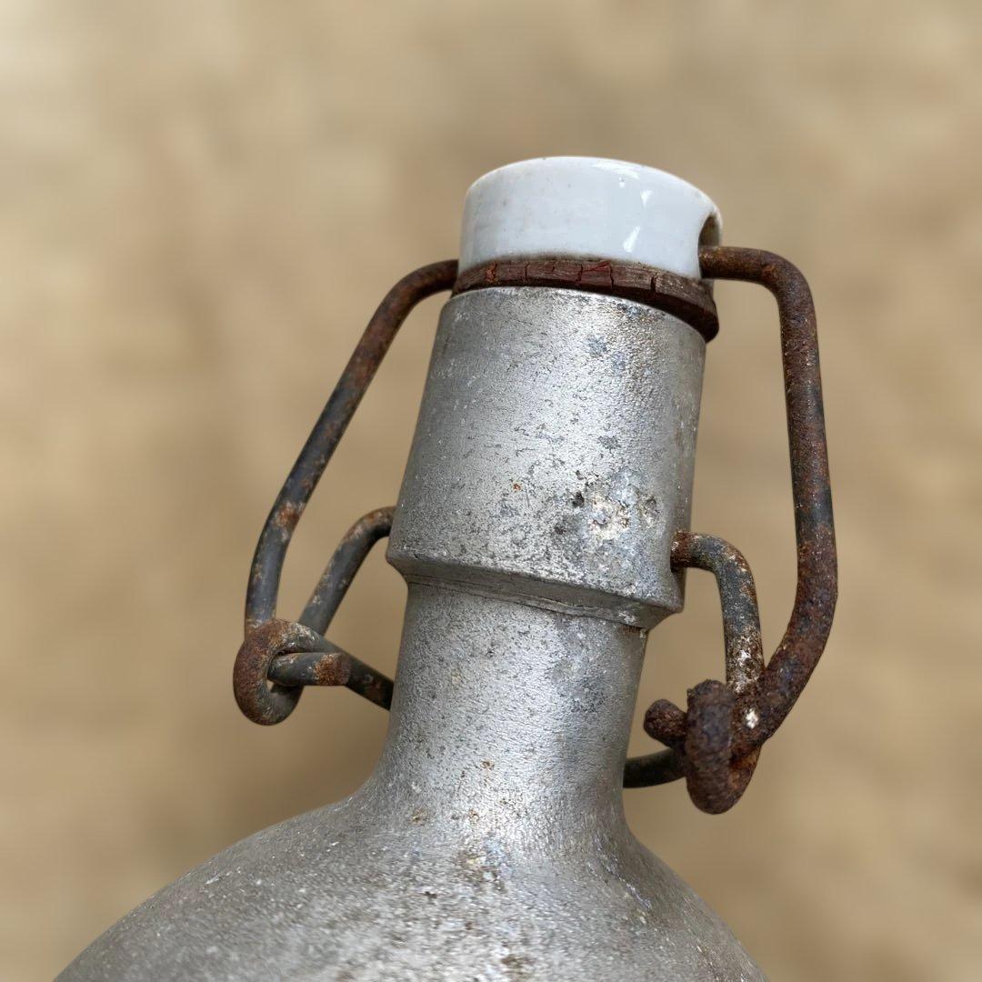 フランス　アンティーク　水筒　ヴィンテージ金属ボトル