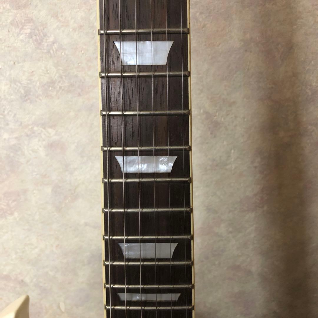 Blitz by Aria Pro Ⅱ SGステッカー付きホワイトエレキギター