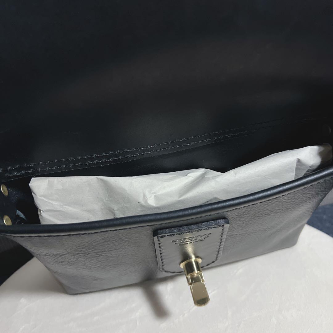 ヘルツ　ライトミニショルダー　ブラック　herz