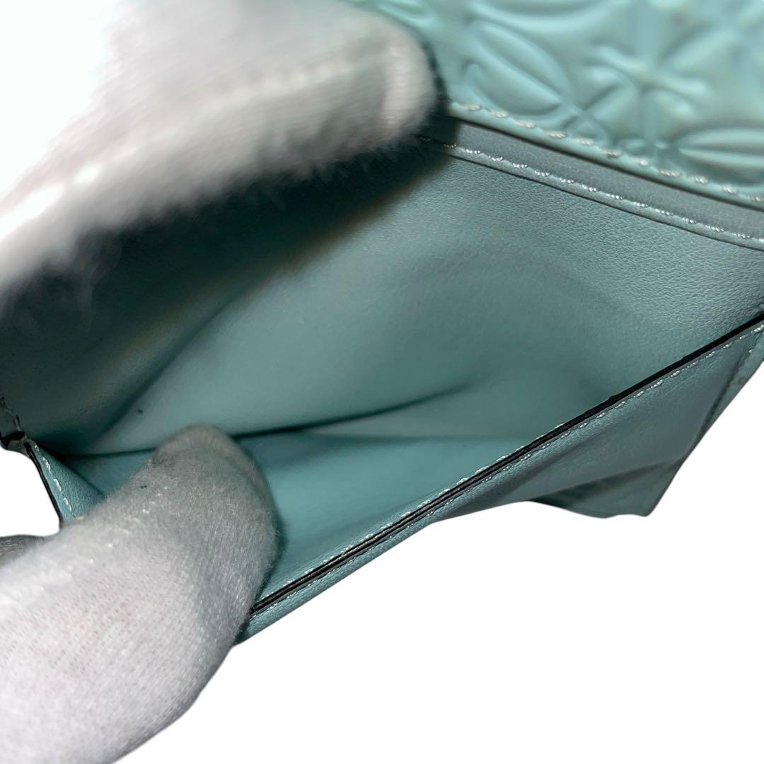 【微美品】LOEWE ロエベ　折り財布　アナグラム　総柄　水色　レザー