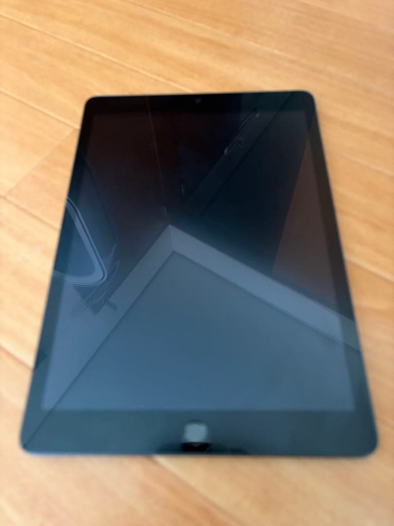 ipad アイパッド　第8世代　スペースグレイ