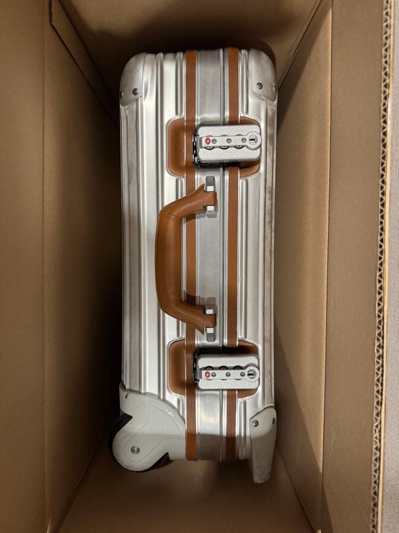 超美品 リモワ RIMOWA ルフトハンザ 限定 32L 2輪