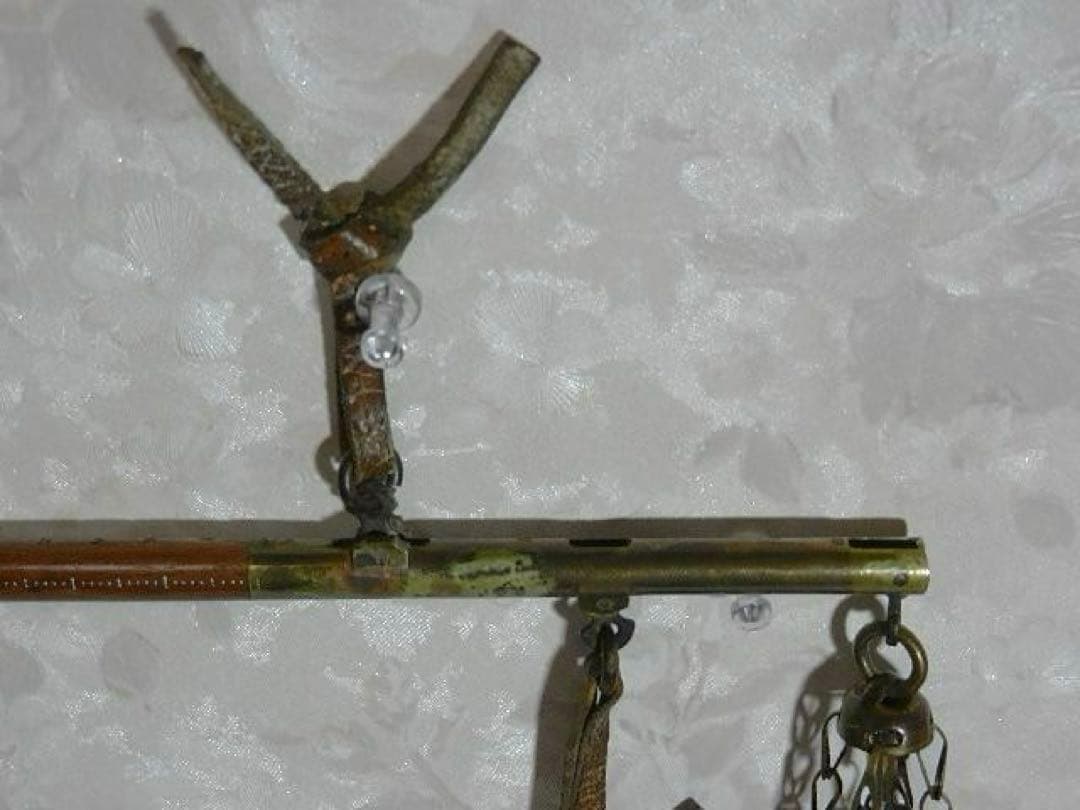 重さの単位が匁（もんめ）貫（かん）の時代の竿秤（さおばかり）