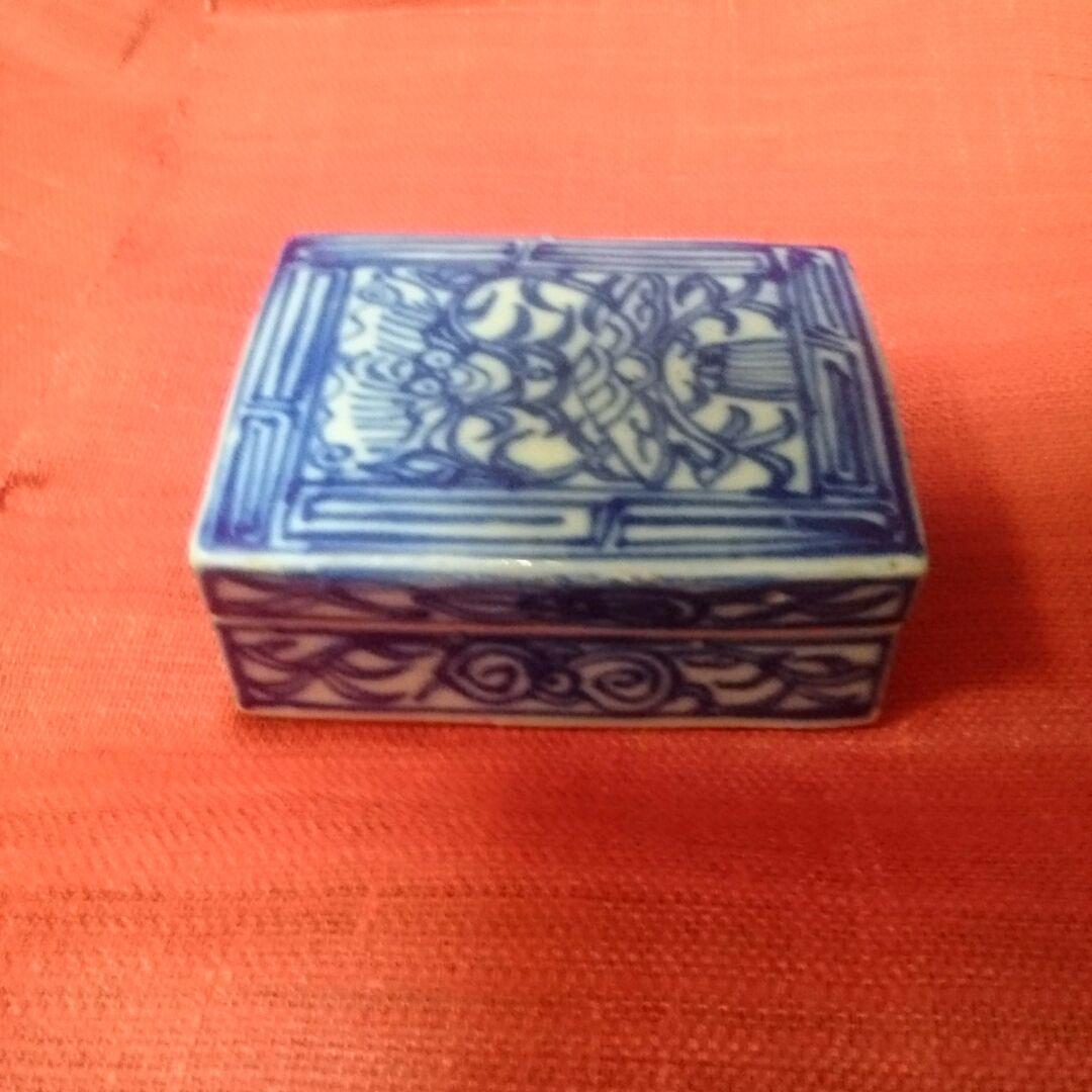 骨董、古伊万里、龍文様香合