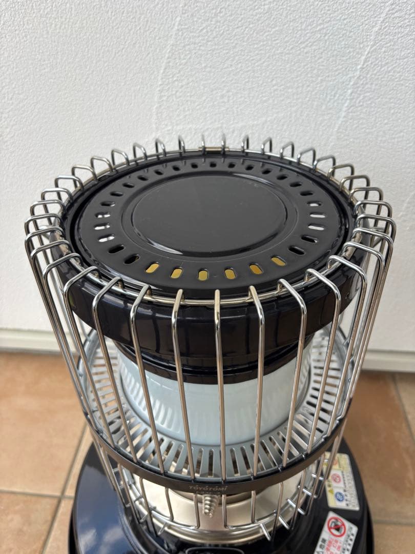 トヨトミTOYOTOMI KR-47A ブラック 対流形 石油ストーブ