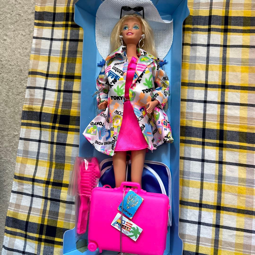 Barbie TRAVEL と衣装セット