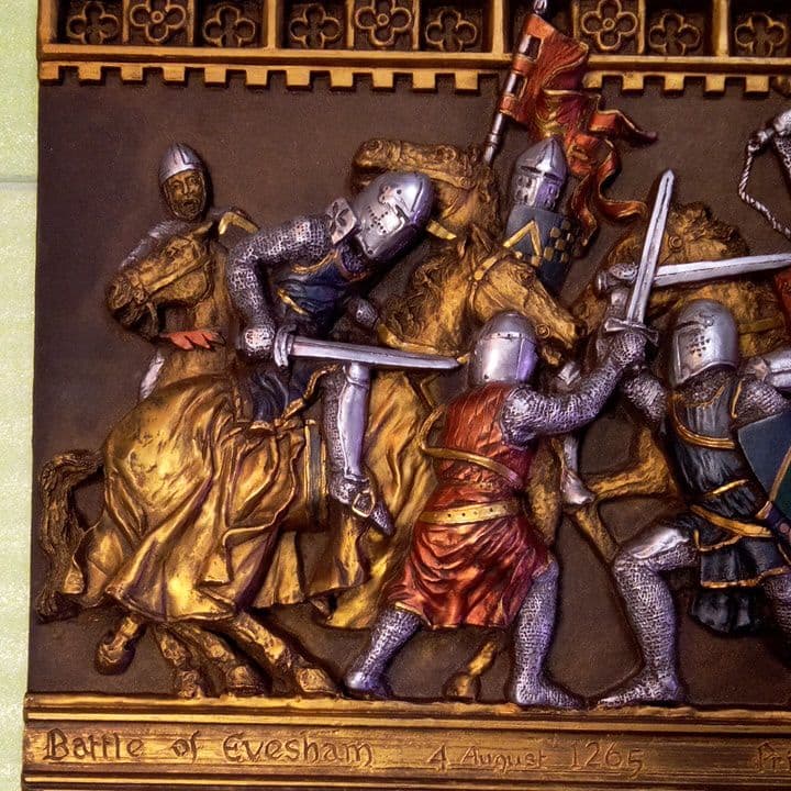 イングランド製の壁掛用彫刻 (陶板)