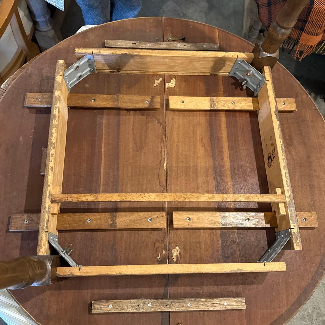 ヴィンテージ　ラウンドテーブル　ダイニングテーブル